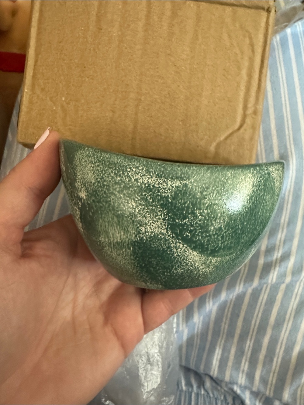 Green Herb Rinse Bowl - Compact Kitchen Strainer - Picture 2 of 3
